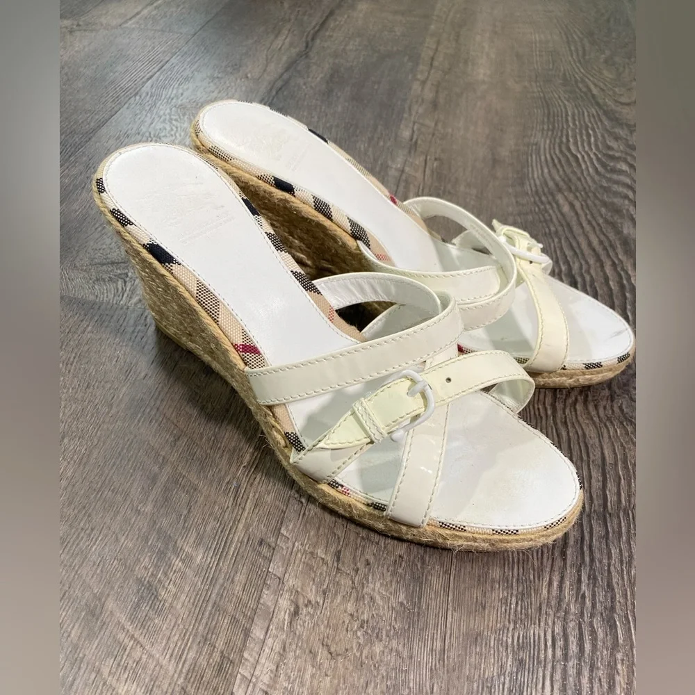 BURBERRY Wedge Patent Leather Espadrille Sandals - Picture 3 of 8